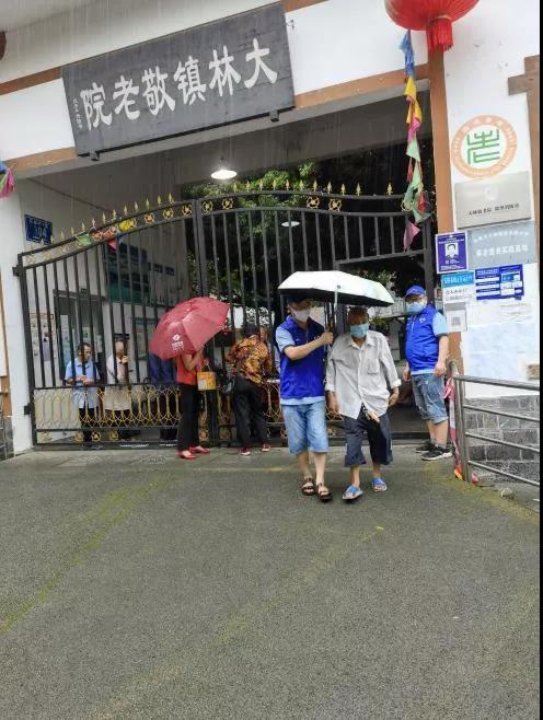 辦好事、解民憂、暖民心，成都公交集團為敬老院老人開行疫苗接種專線(圖3)