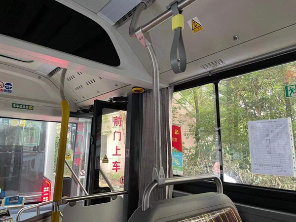 好消息！上海733輛“黑金剛”公交車將大變樣！車廂內(nèi)多了這些......(圖1)